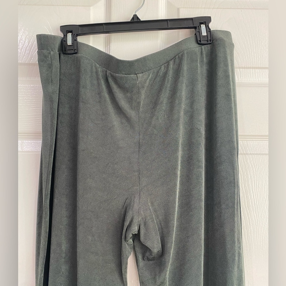 Chicos Travelers Pull On Ankle Zip Crop Pants Size Large Elastic Waist Comfort - Picture 8 of 11